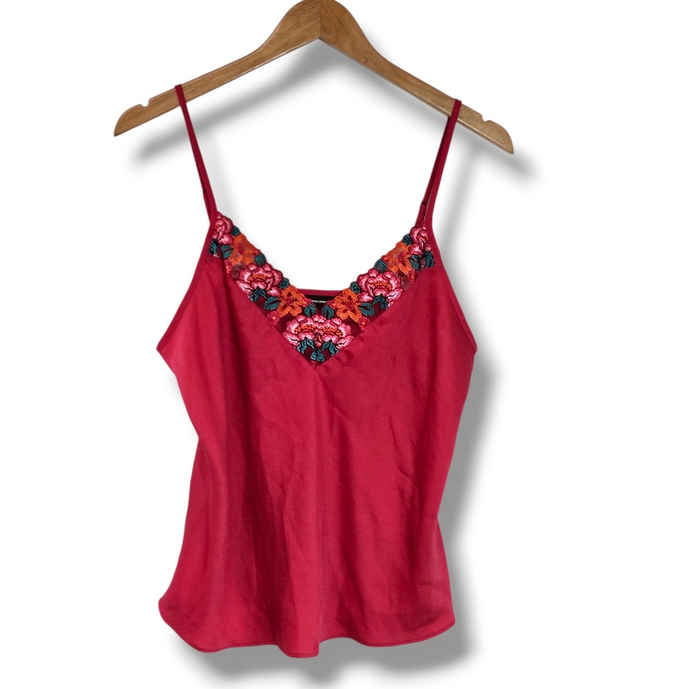INC Cami Tank Top M Womens Dark Pink Floral Embroidered Lace Trim Satin Cottage‎